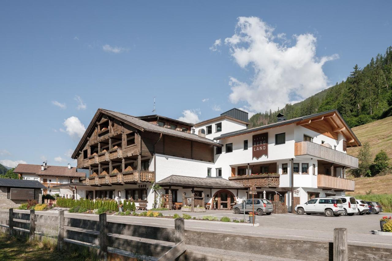 Hotel Bergland Cadipietra Luaran gambar