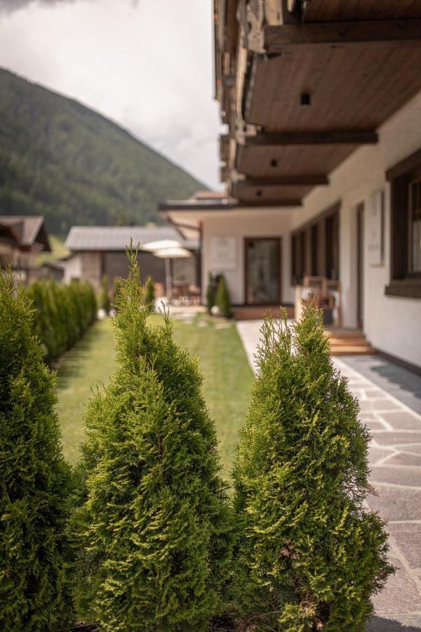 Hotel Bergland Cadipietra Luaran gambar