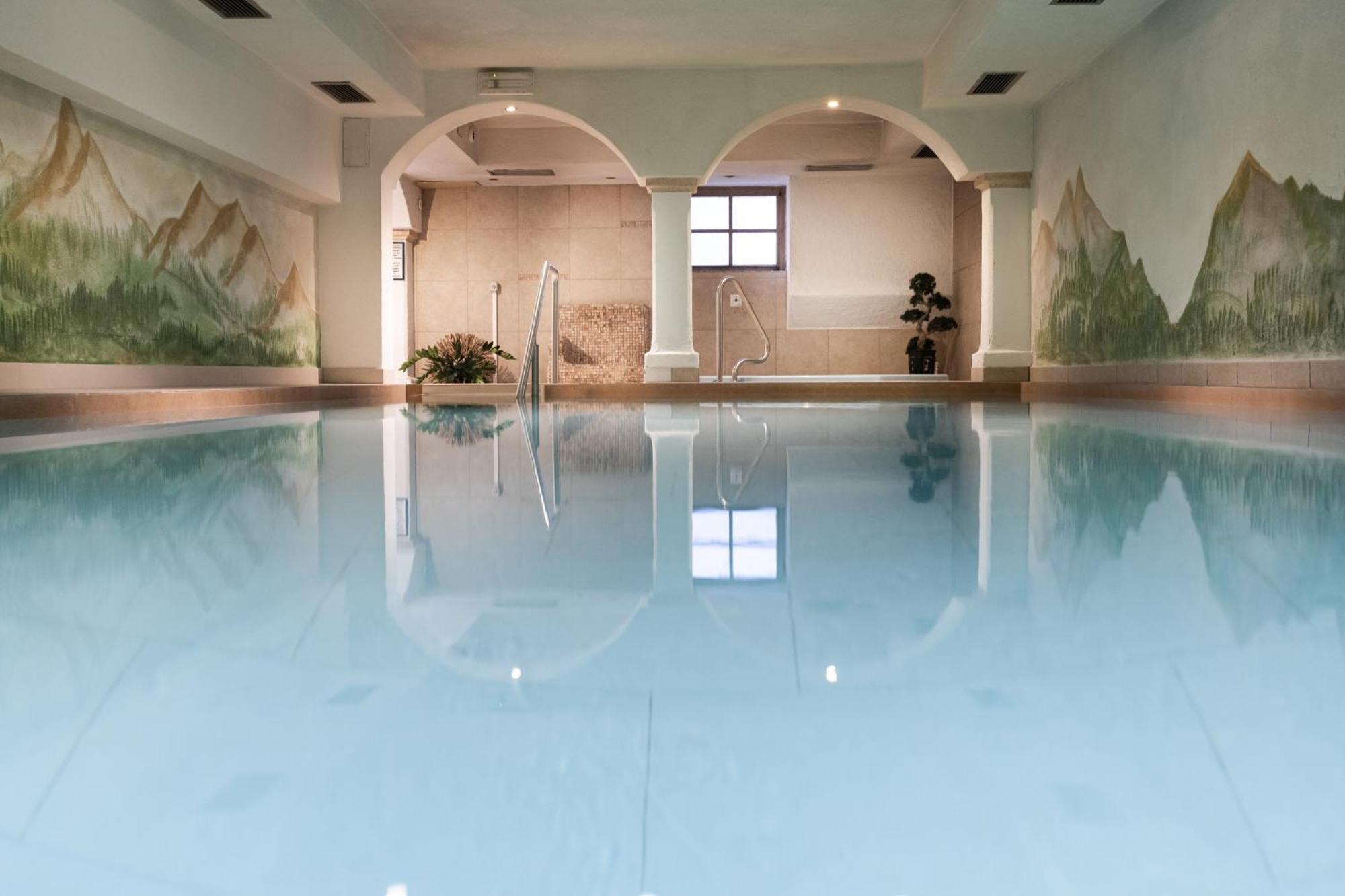 Hotel Bergland Cadipietra Luaran gambar