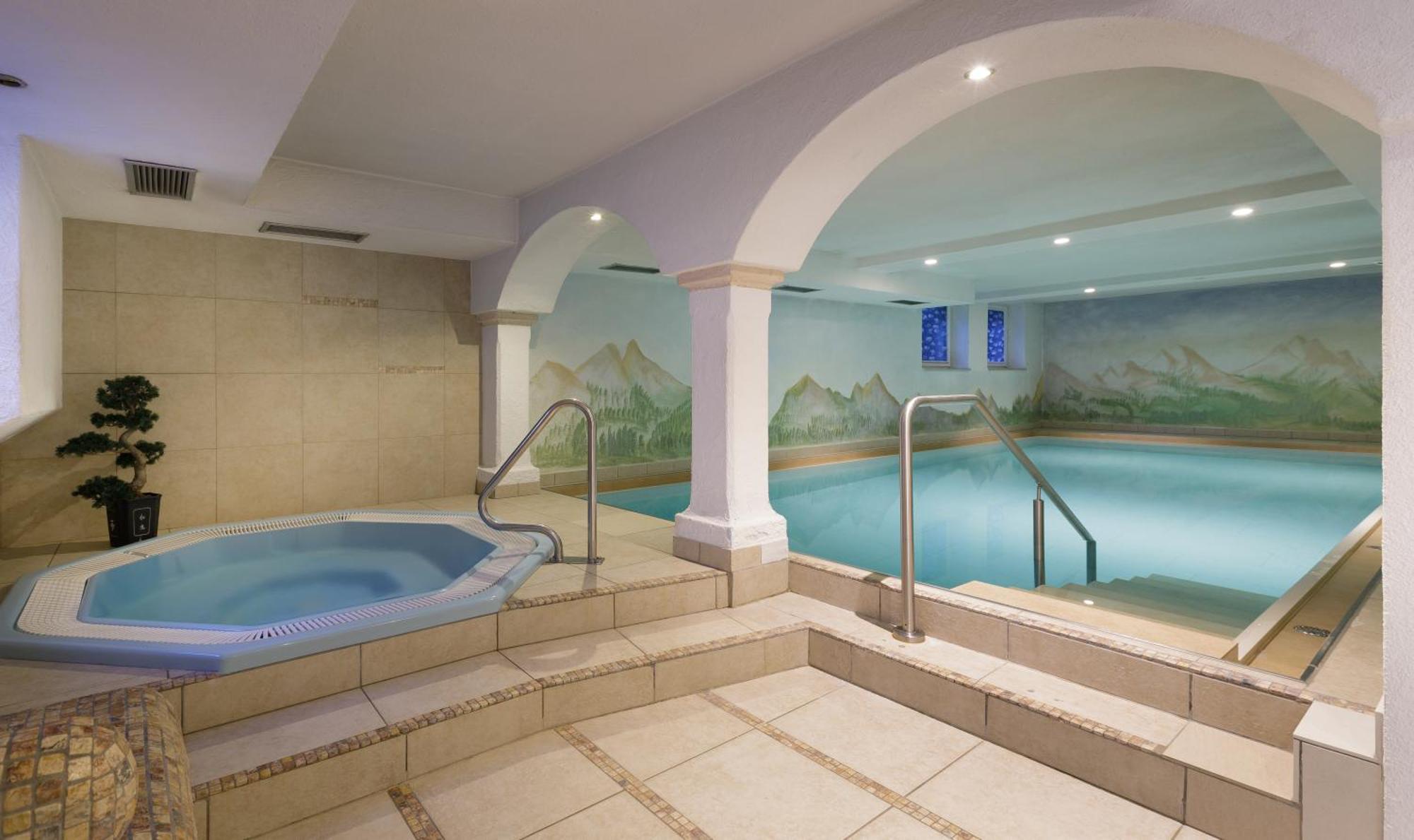 Hotel Bergland Cadipietra Luaran gambar
