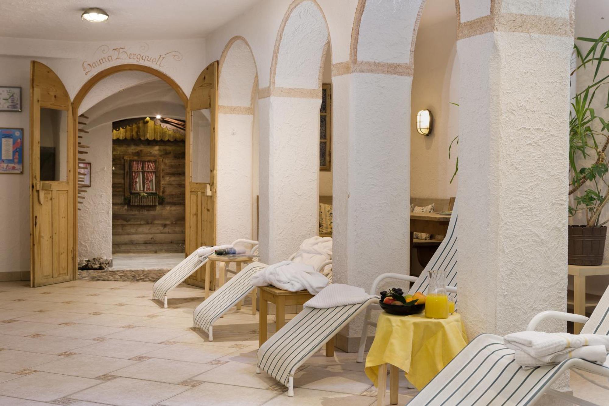Hotel Bergland Cadipietra Luaran gambar